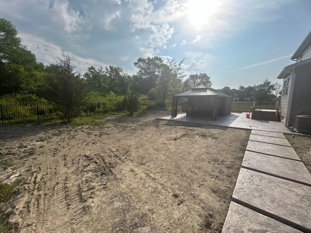 Gallery photos for Landscape Makeover with Fire Pit for Wedding: Image #2